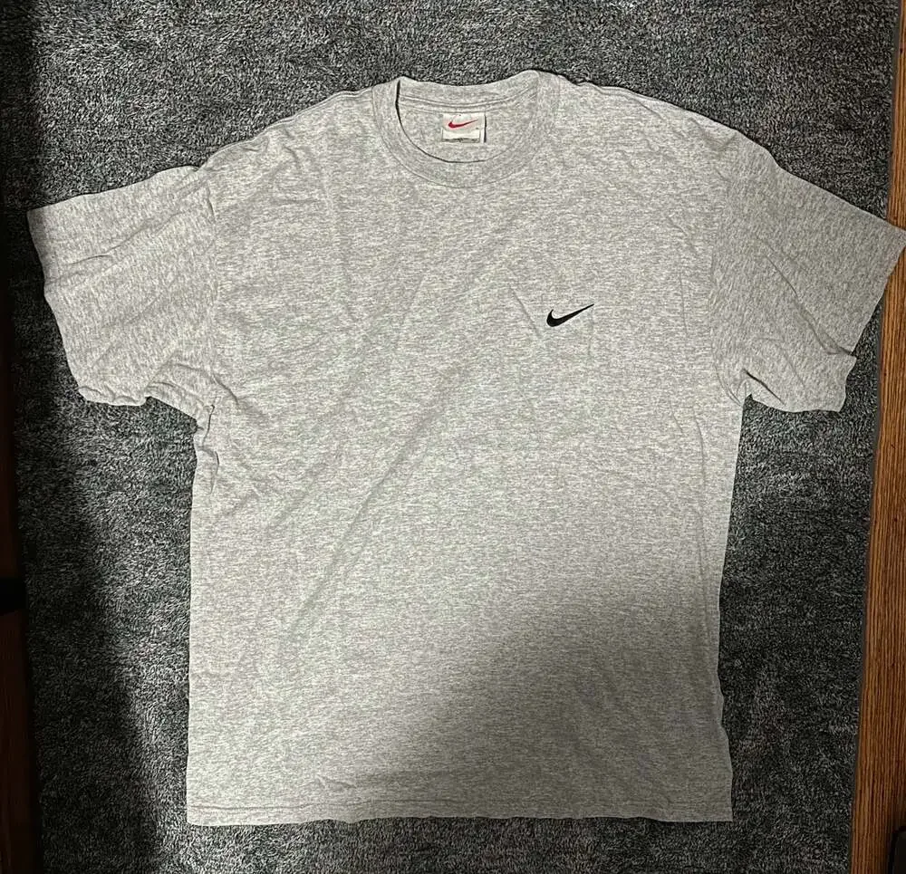 Vintage 90s Nike Small Swoosh Gray T-Shirt Size Large Made in USA